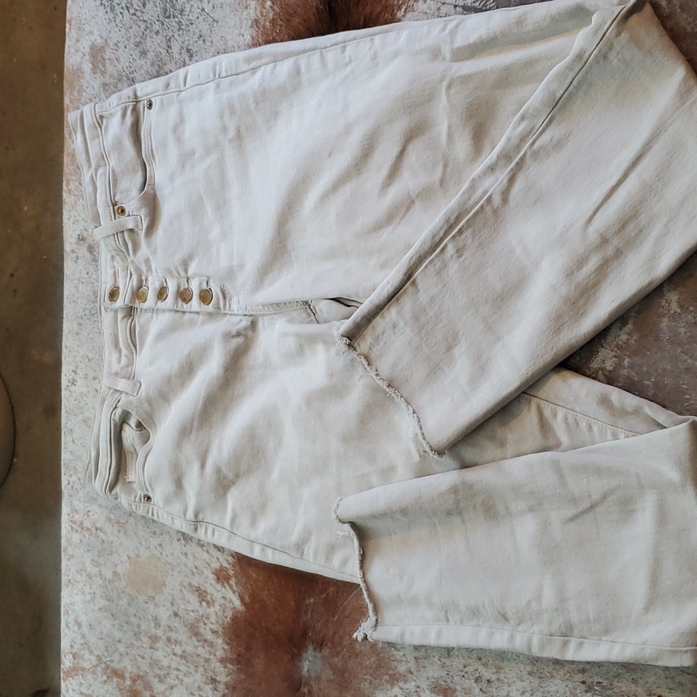 Universal Threads size 10/30R